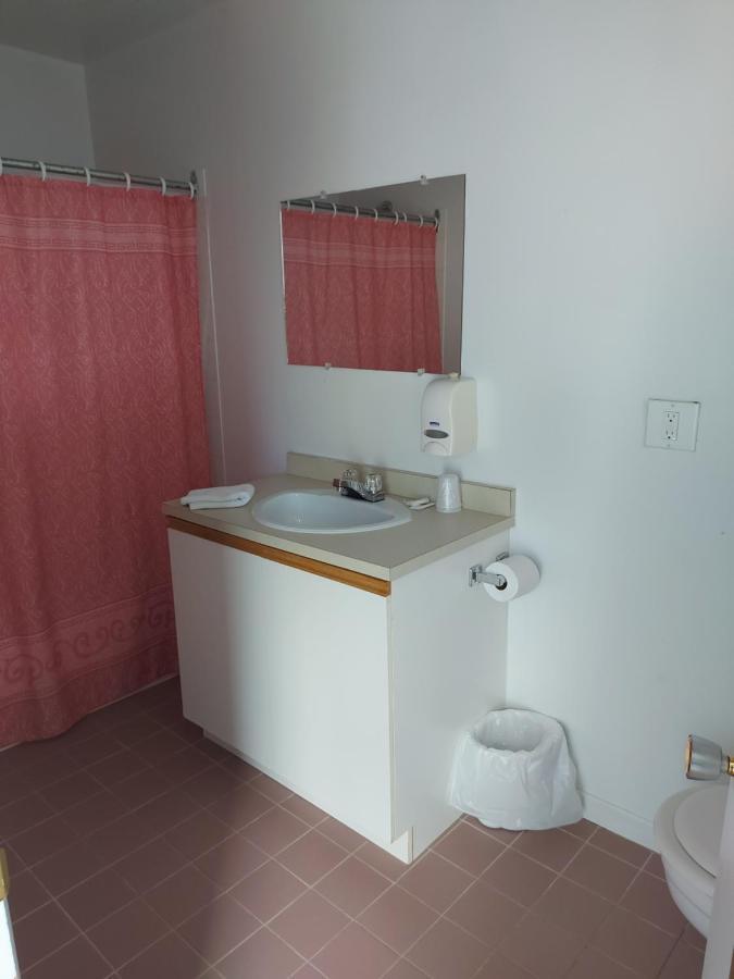 Du Cap St-yvon Motel *